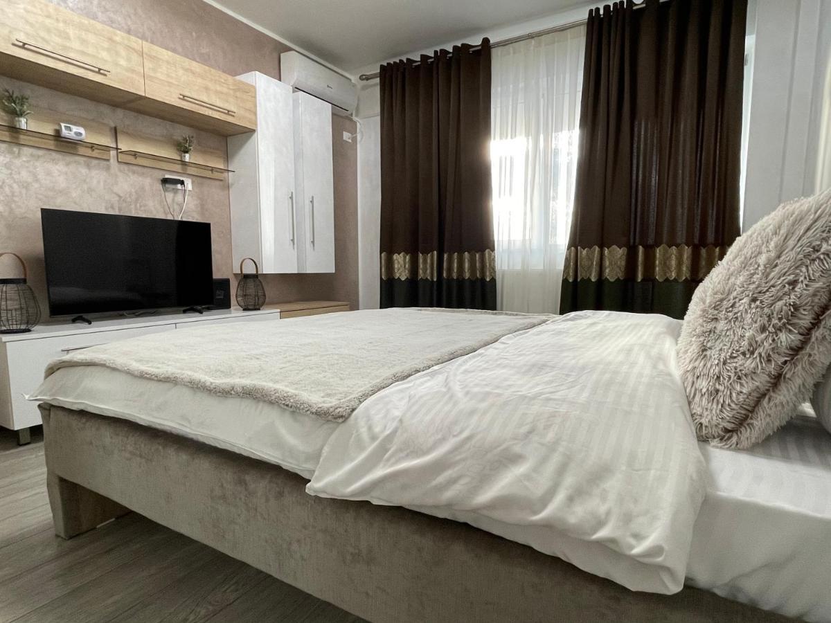 Q Luxury Palas Mall Ясси Екстер'єр фото